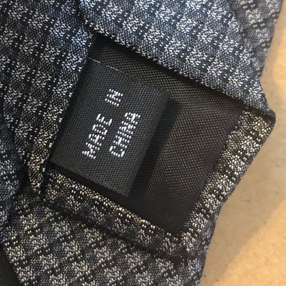 APT 9 100% Silk Tie Men's Size O/S Gray Silver All Over Print - Picture 6 of 8